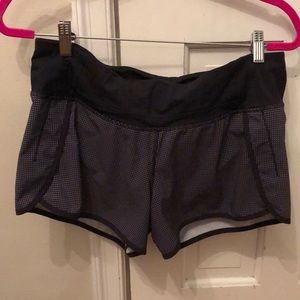 Lululemon- Run Times Short - Black/white - Size 8